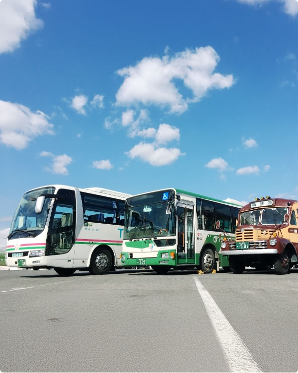 写真:バス